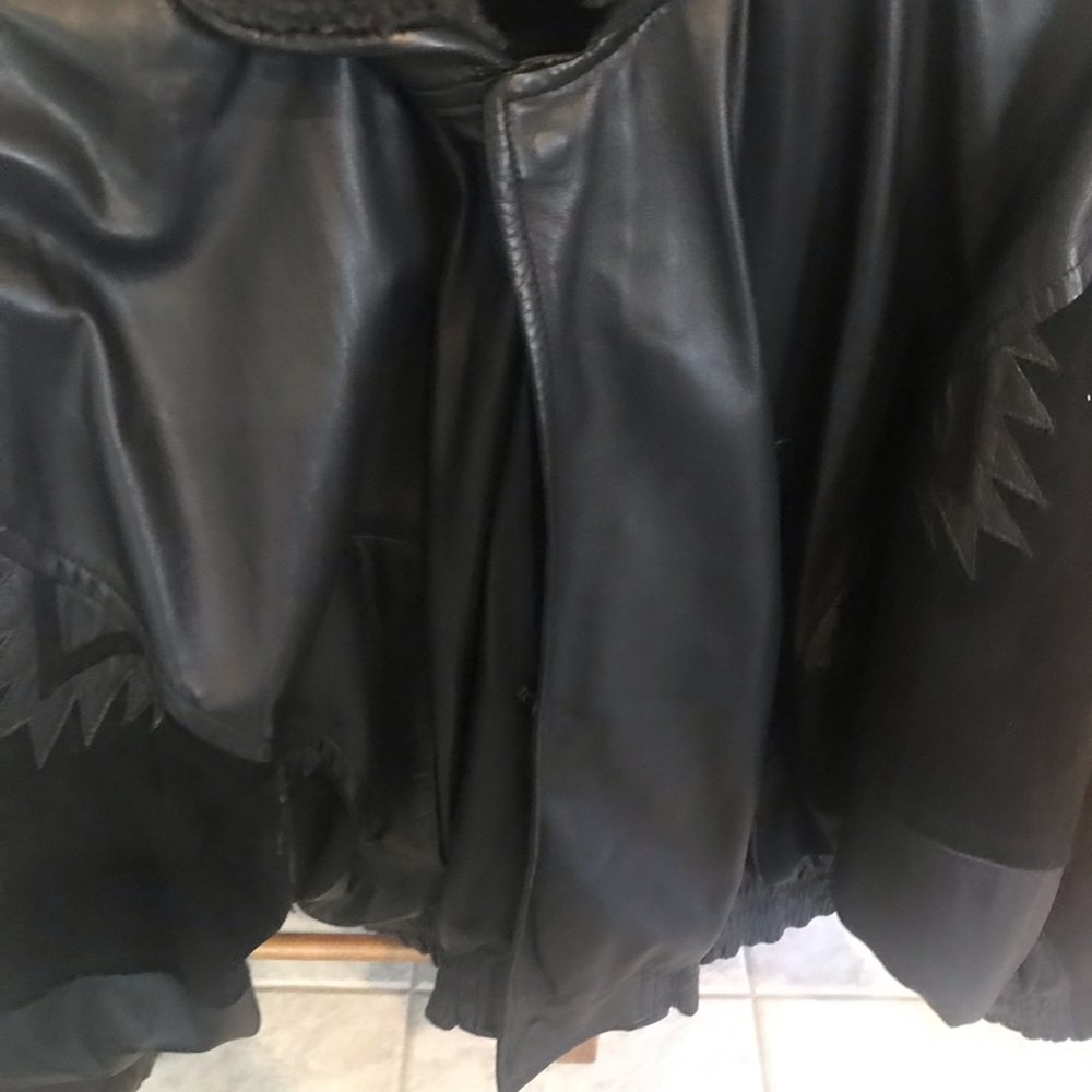 Black learther bomber jacket
